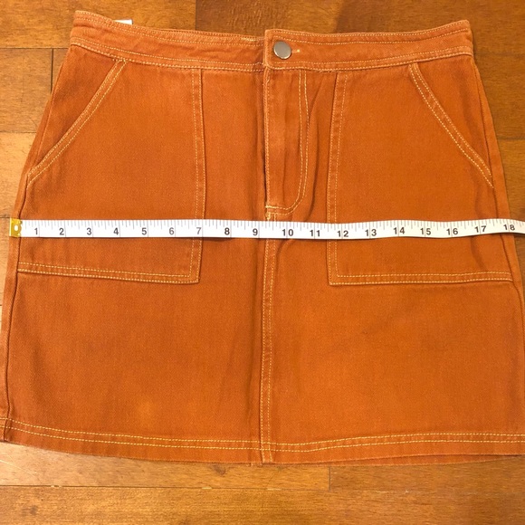 ✨Sale✨ Burnt orange skirt - Picture 8 of 8